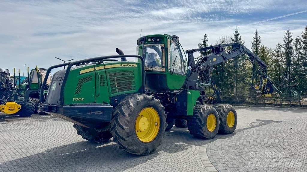 John Deere 1170 Betakarítók