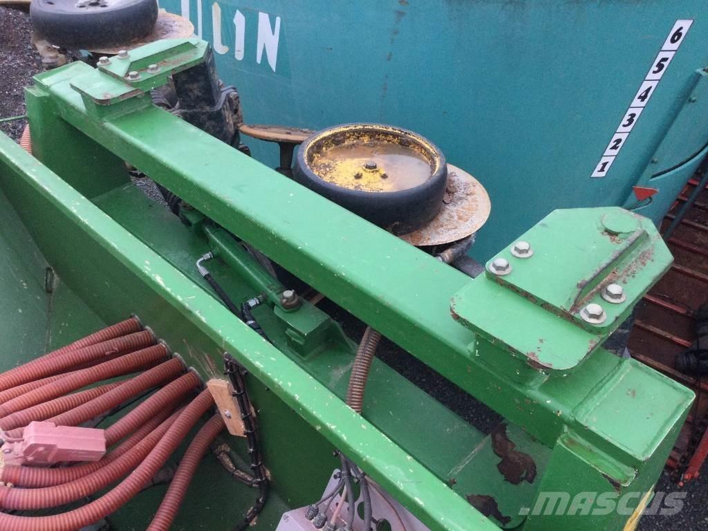 John Deere 750 A Vetőgépek