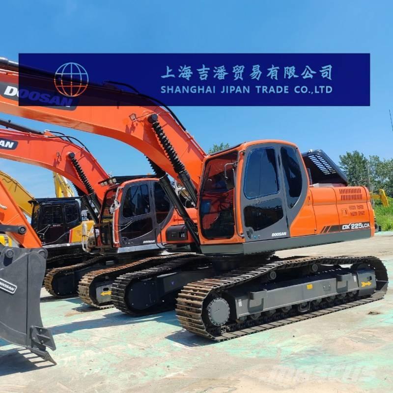 Doosan DX 225 Lánctalpas kotrók