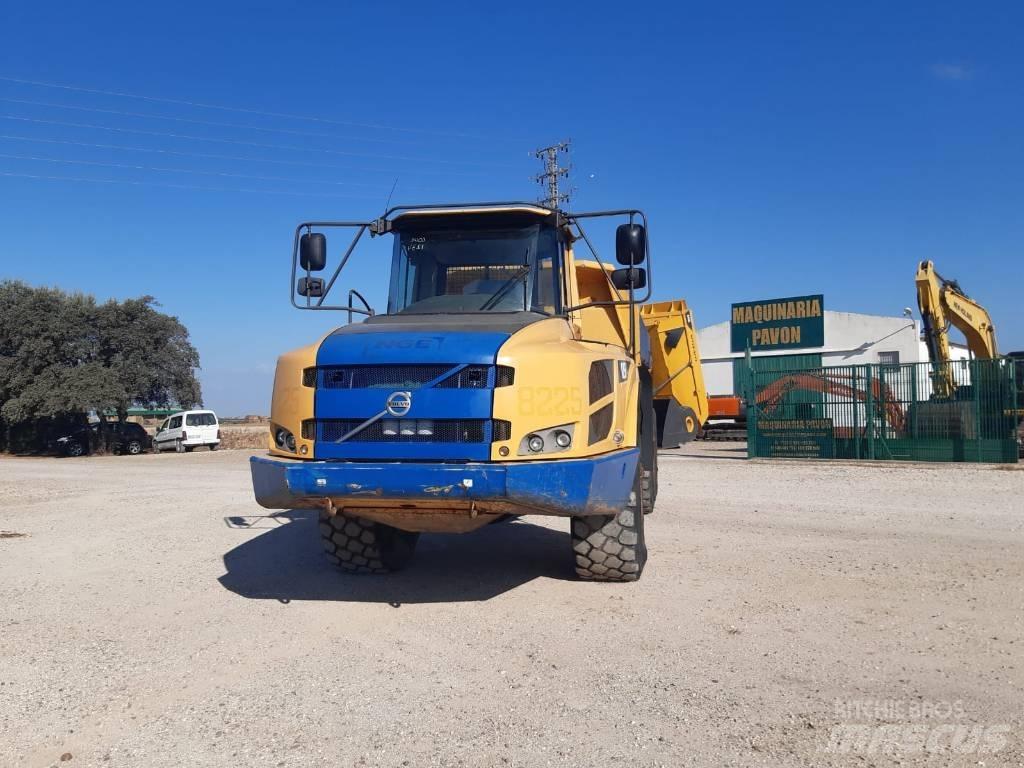 Volvo A 25 F Csuklósdömperek
