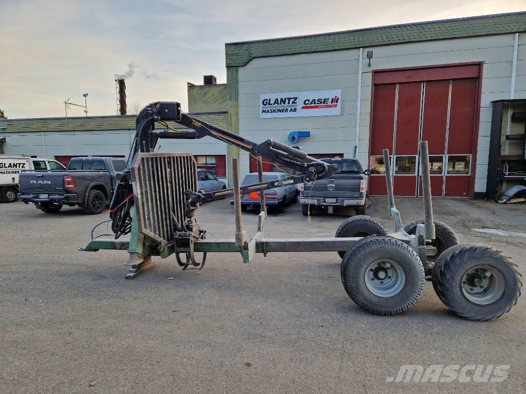 Farma 746 Erdészeti pótkocsik