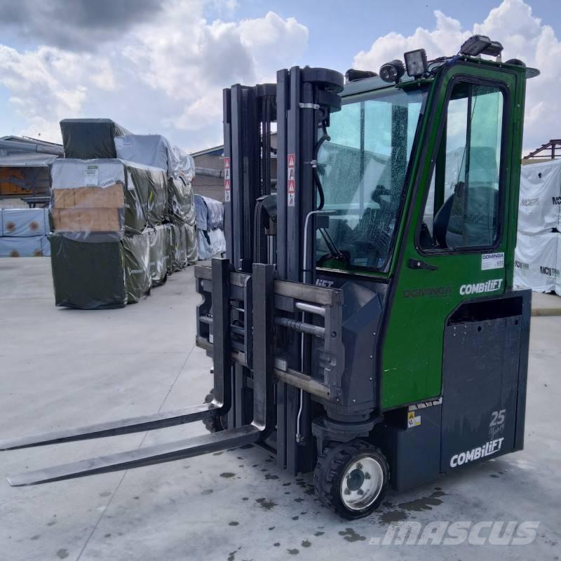 Combilift CBE 2500 Tolóoszlopos négyutas targonca