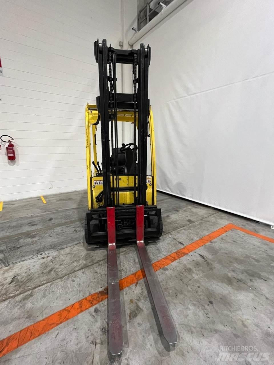 Hyster J2.0XN Elektromos targoncák