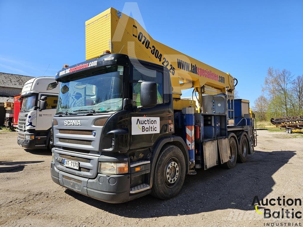 Scania P 310 Teherautóra szerelt emelők és állványok