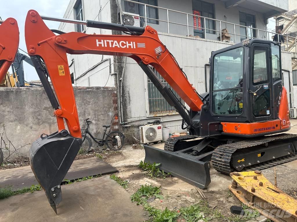 Hitachi ZX68USR-5A Mini kotrók < 7t