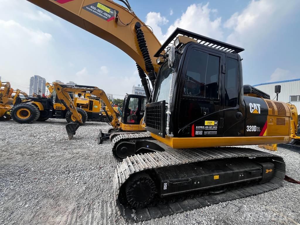 CAT 320 D2L Lánctalpas kotrók