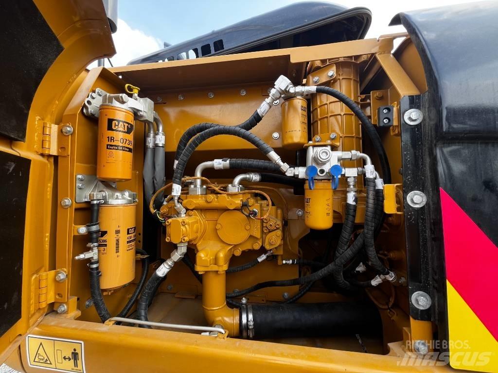 CAT 320 D2L Lánctalpas kotrók