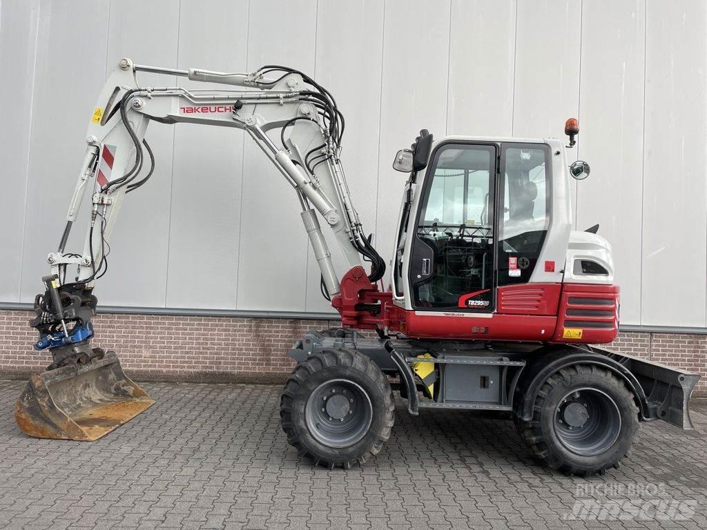 Takeuchi TB295W Gumikerekes kotrók