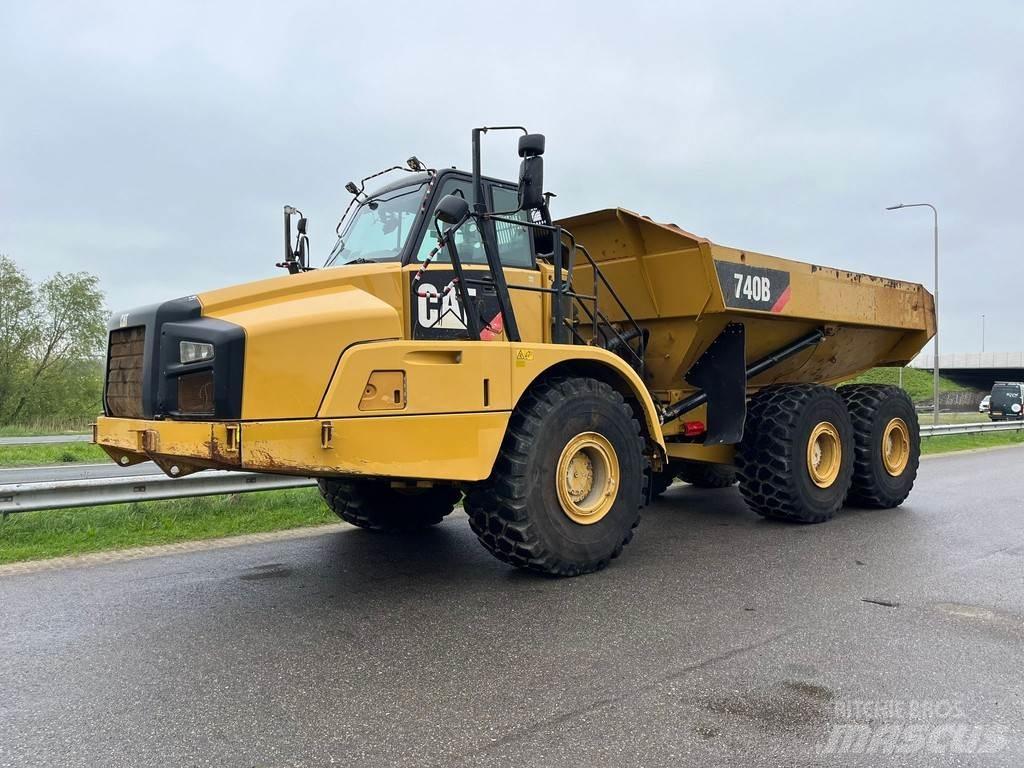 CAT 740B Csuklósdömperek