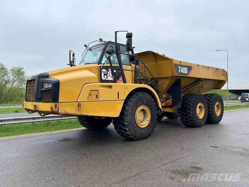 CAT 740B Csuklósdömperek