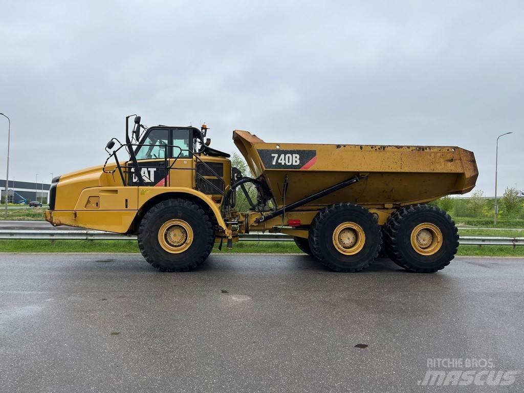 CAT 740B Csuklósdömperek