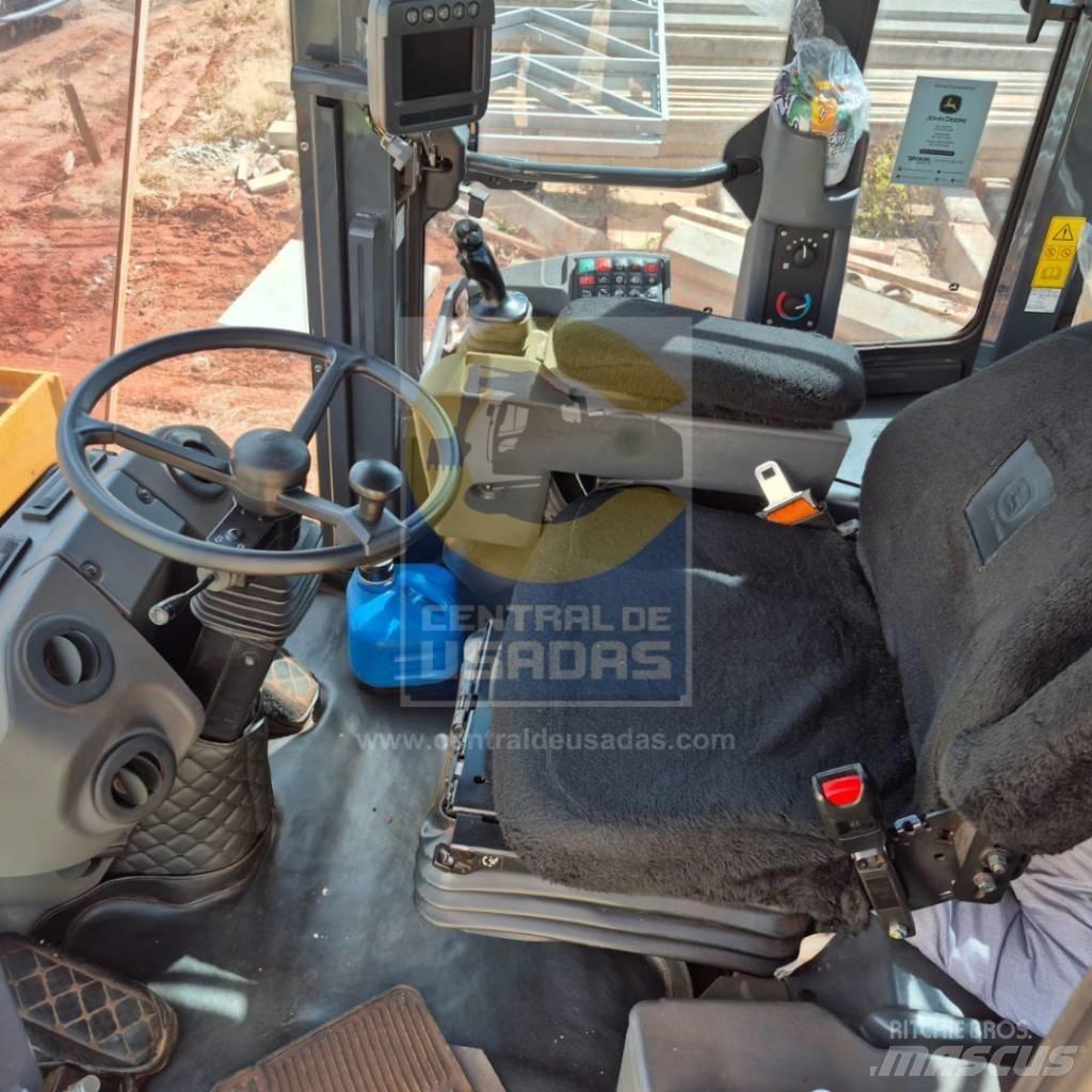 John Deere 524 K - II Gumikerekes homlokrakodók