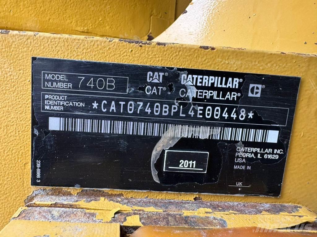 CAT 740B Csuklósdömperek