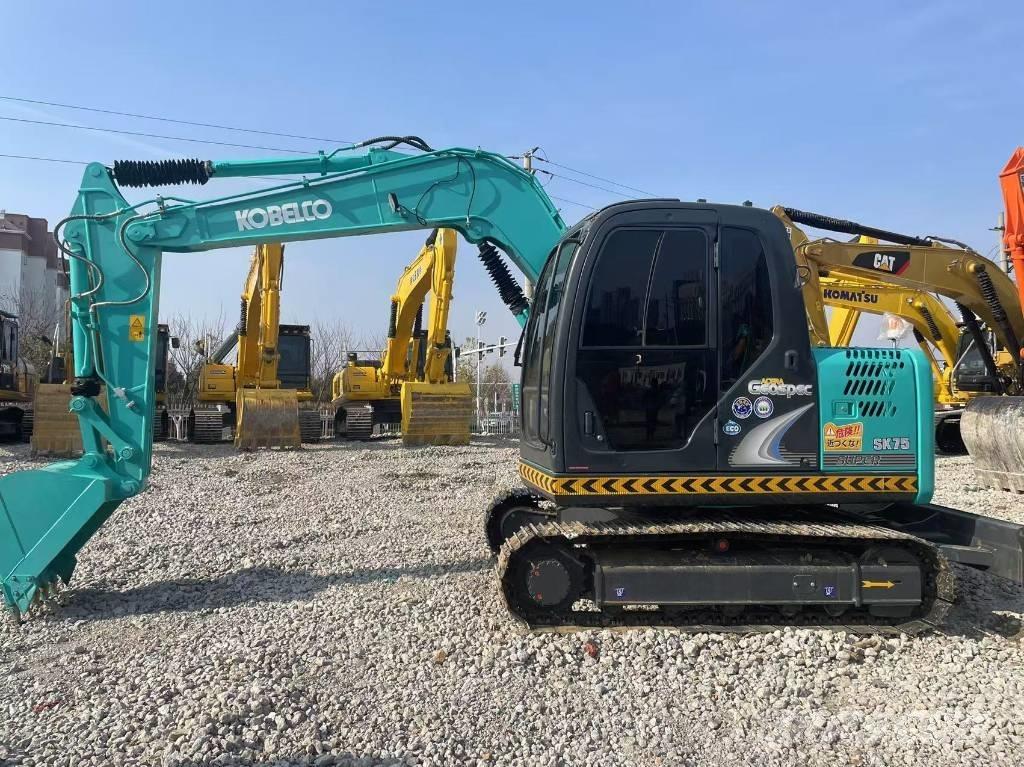 Kobelco SK 75 Lánctalpas kotrók