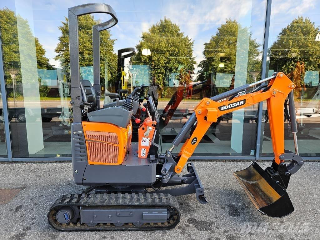 Doosan DX 10 Z Mini kotrók < 7t