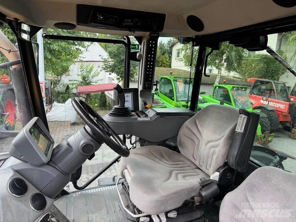 JCB FASTRAC 4220 Traktorok