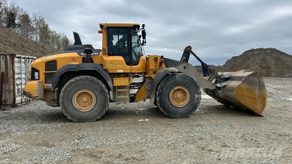 Volvo L 120 H Gumikerekes homlokrakodók