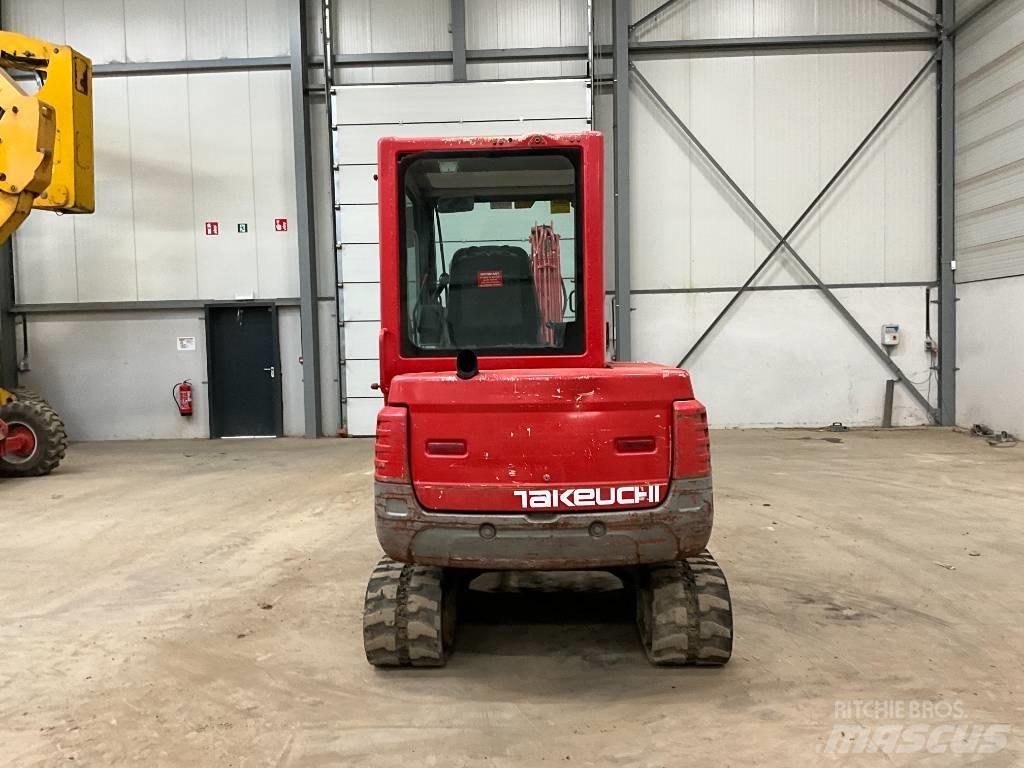 Takeuchi TB 235 Mini kotrók < 7t