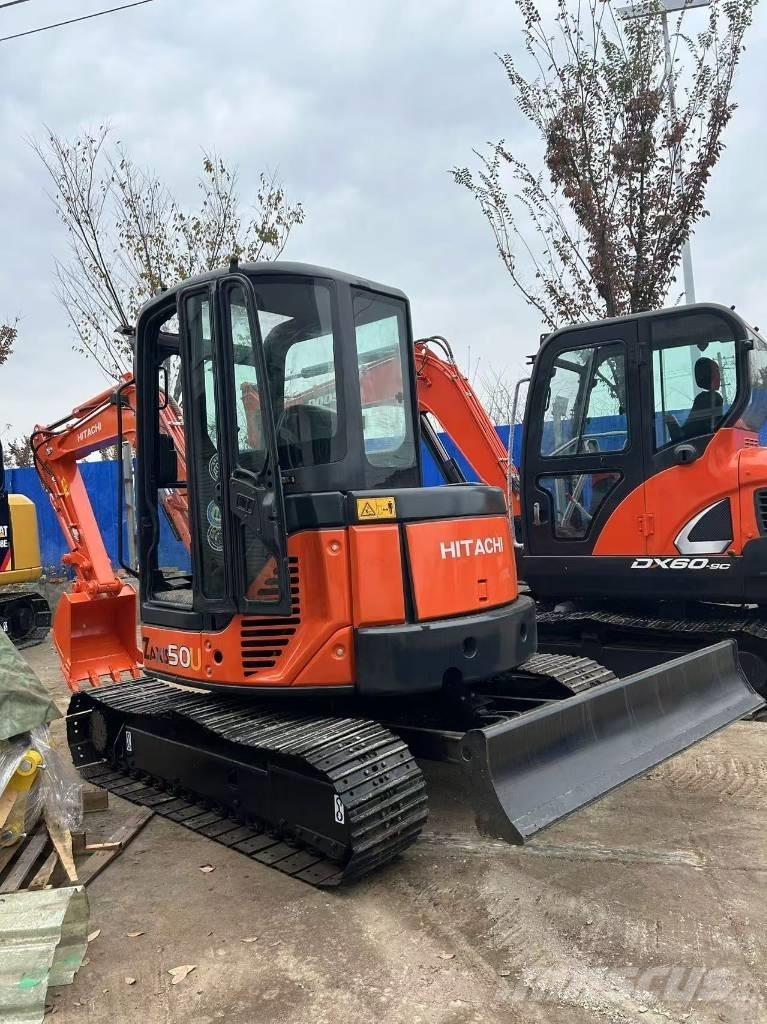 Hitachi ZX 50 Lánctalpas kotrók