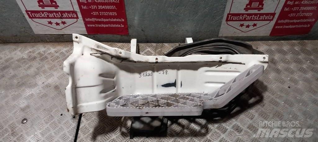 Scania G 400   1426107 Vezetőfülke és belső tartozékok