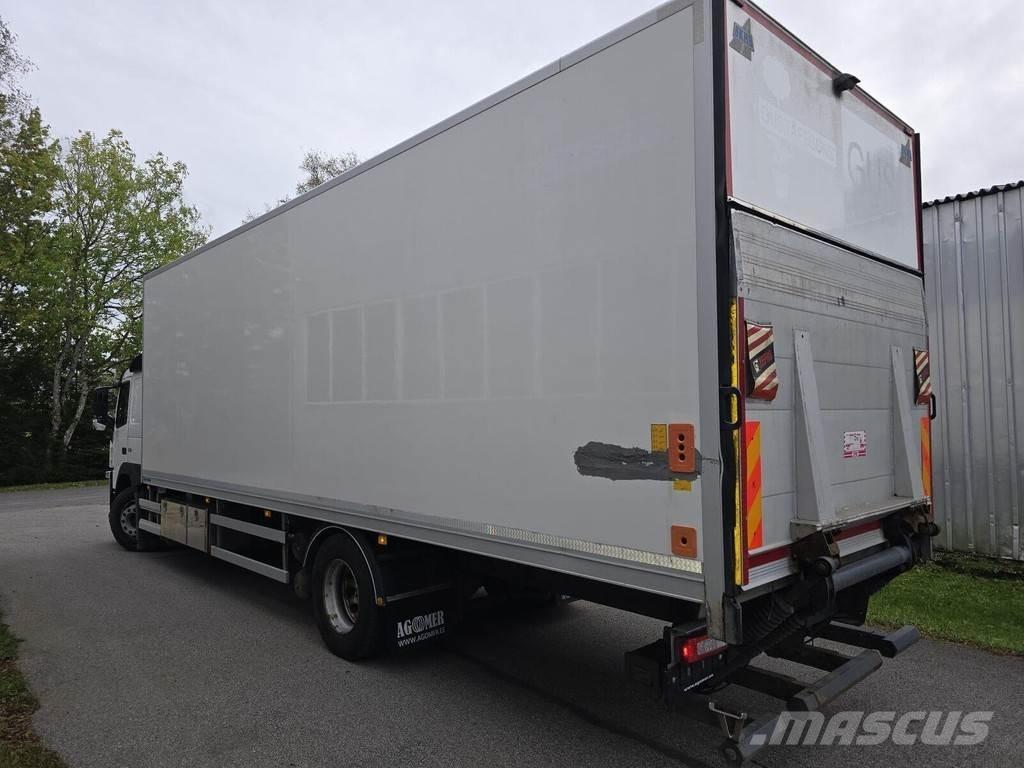 Volvo FM330 4X2 Dobozos teherautók