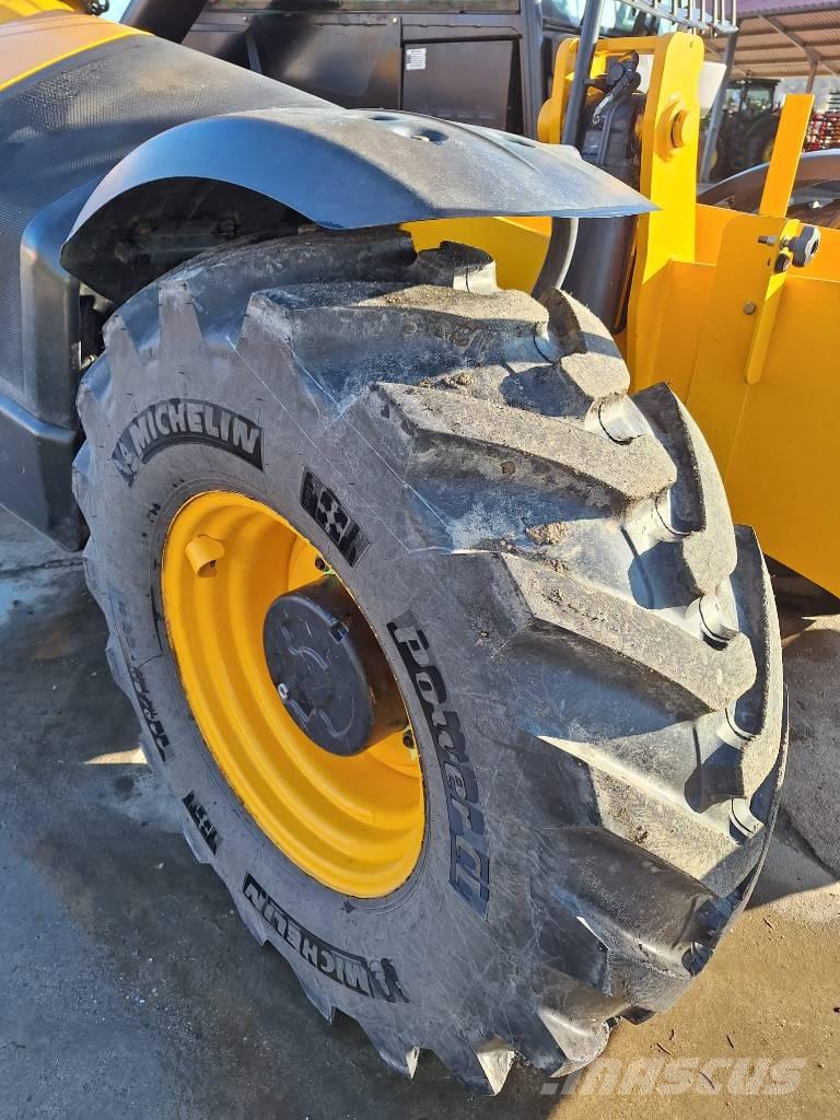 JCB 540-200 540-200 Univerzális rakodók