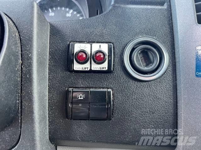 Palfinger P 130 V Teherautóra szerelt emelők és állványok