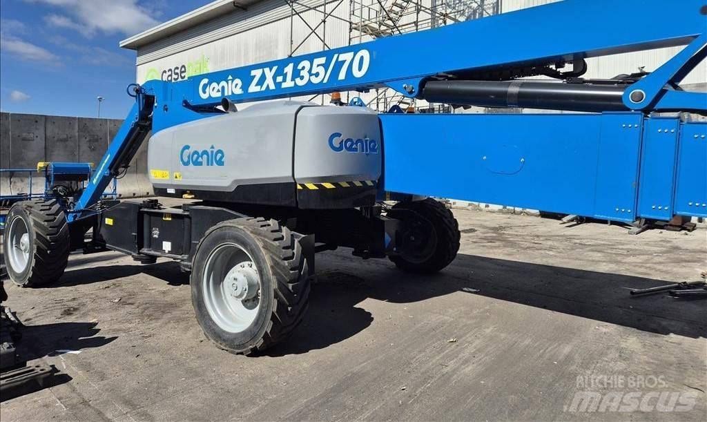 Genie ZX 135/70 Karos emelők