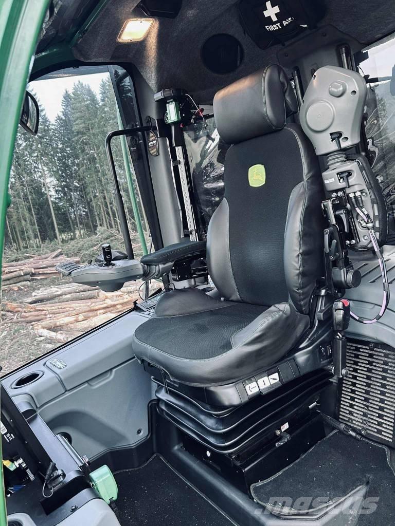 John Deere 1170G 8W Betakarítók