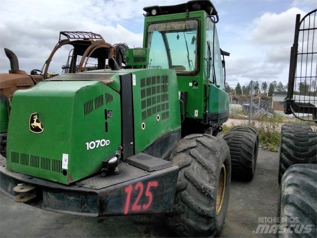 John Deere 1070 D Betakarítók