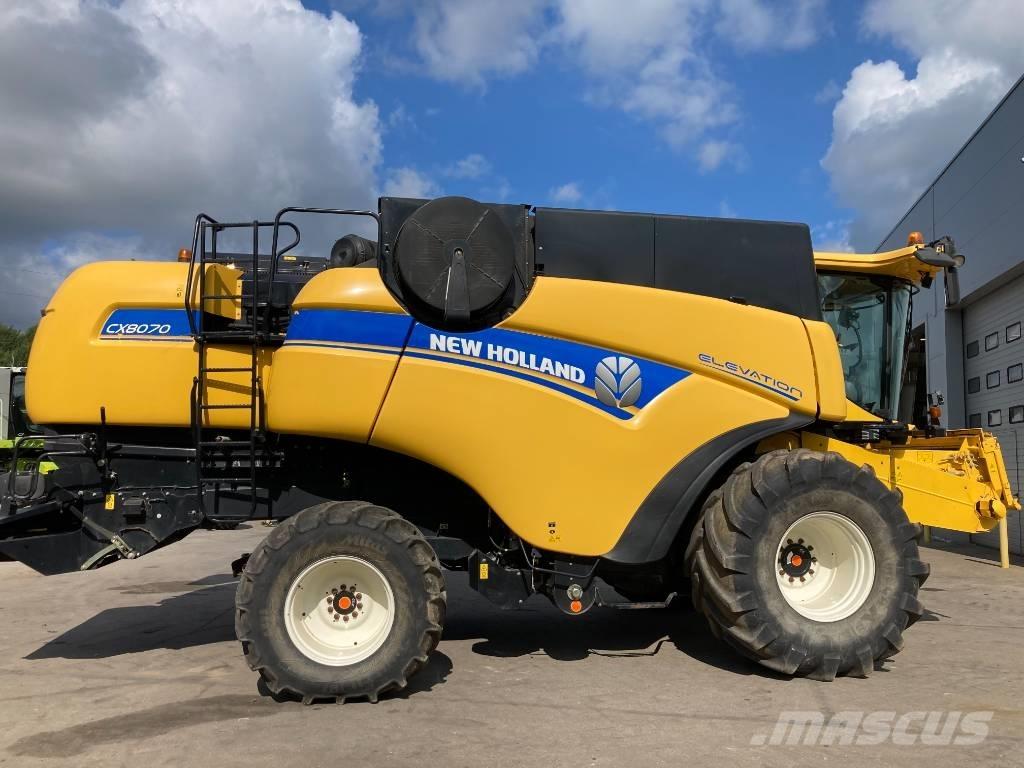 New Holland CX 8070 Kombájnok