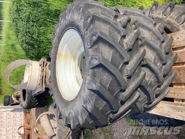 Trelleborg 440/65R24 Gumiabroncsok, kerekek és felnik
