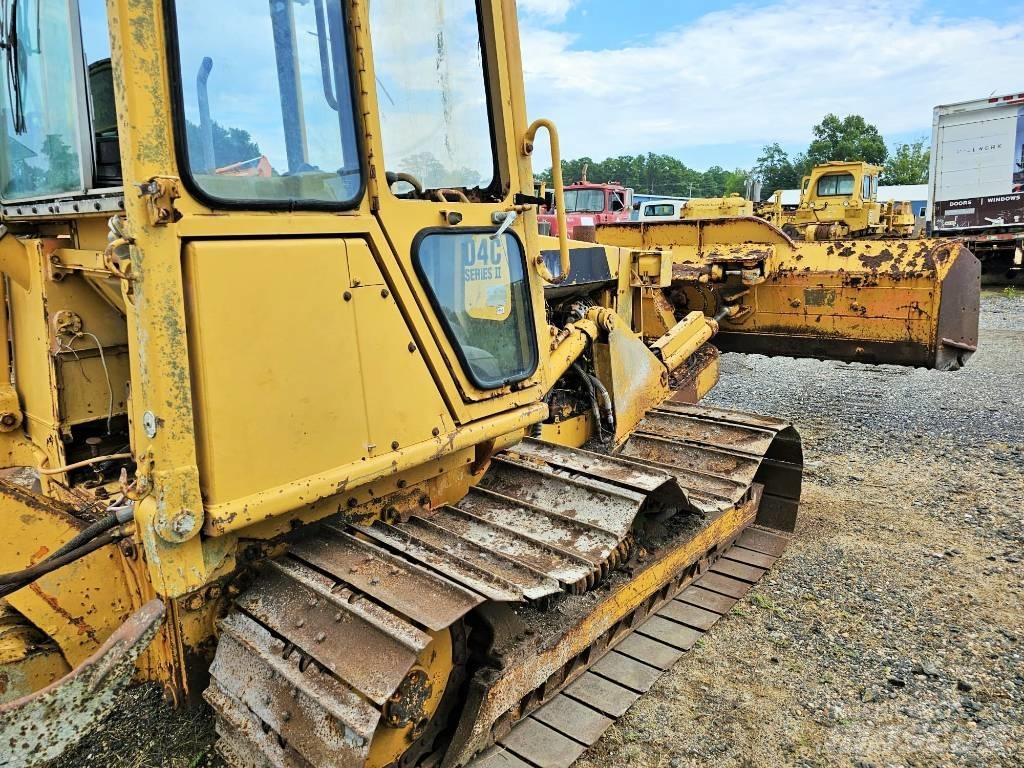 CAT D 4 C lánctalpas dózerek