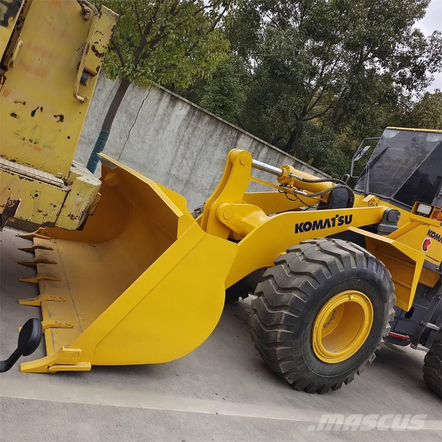 Komatsu WA380-3 Gumikerekes homlokrakodók