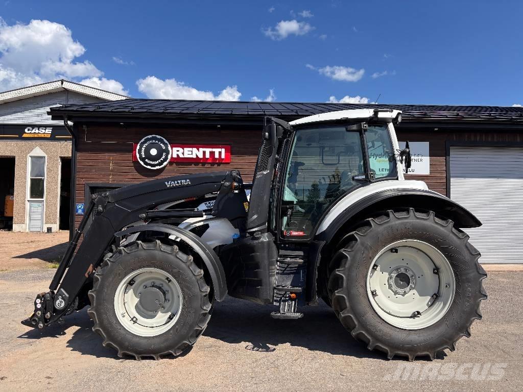 Valtra T 145 Active Traktorok