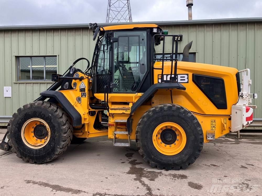 JCB 437 Gumikerekes homlokrakodók