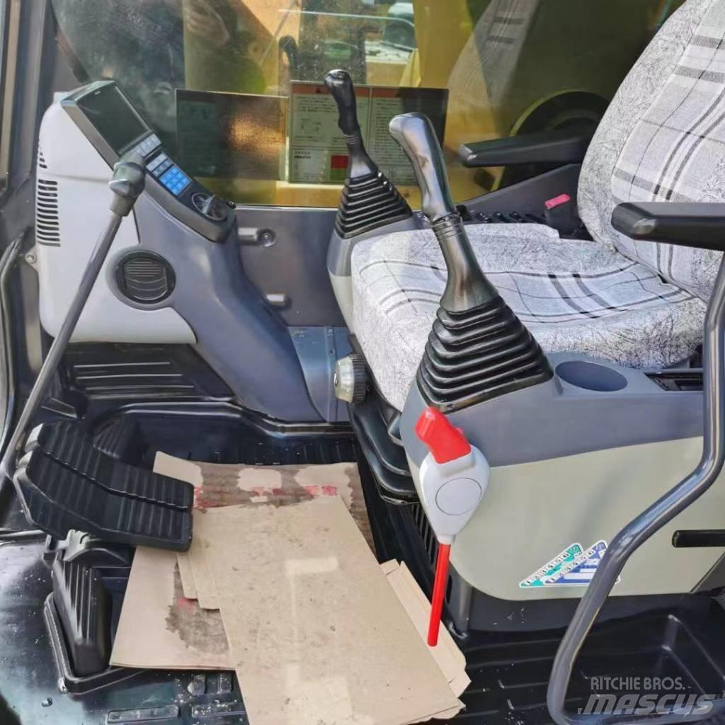 Komatsu 450LC-8 Lánctalpas kotrók