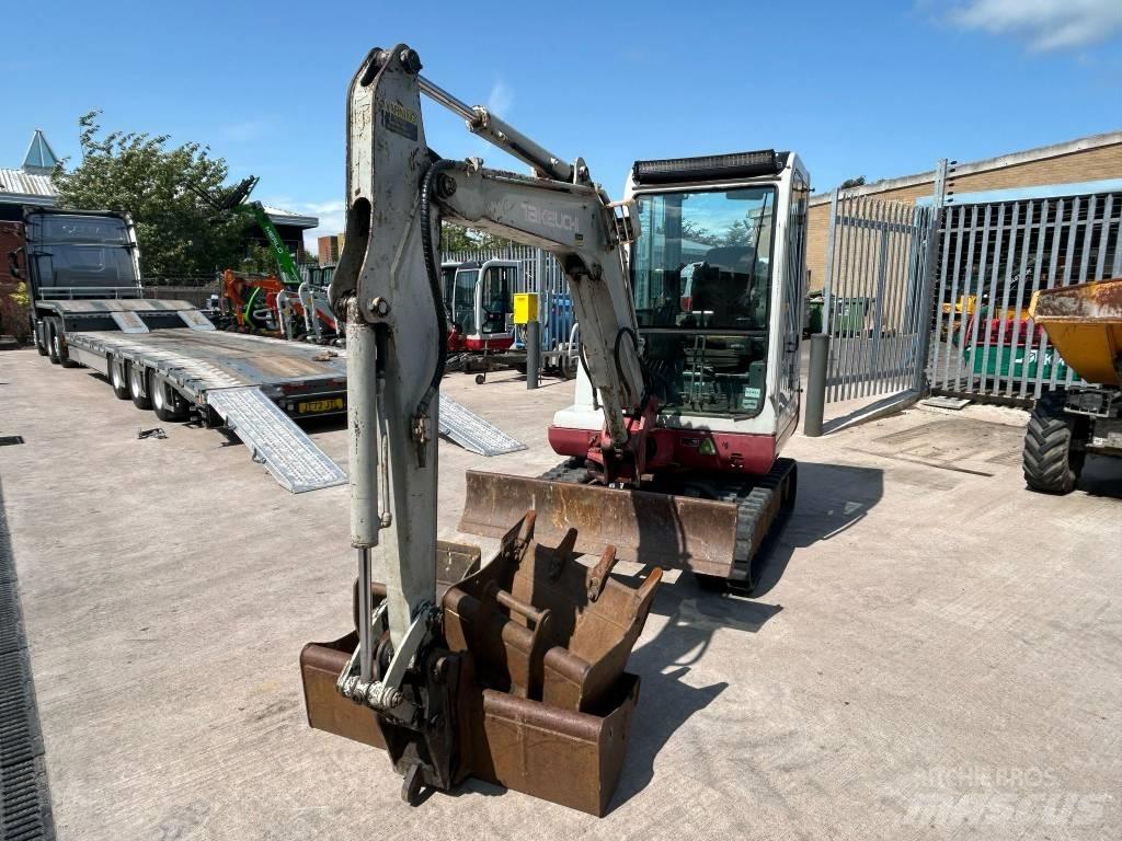 Takeuchi TB 125 Mini kotrók < 7t