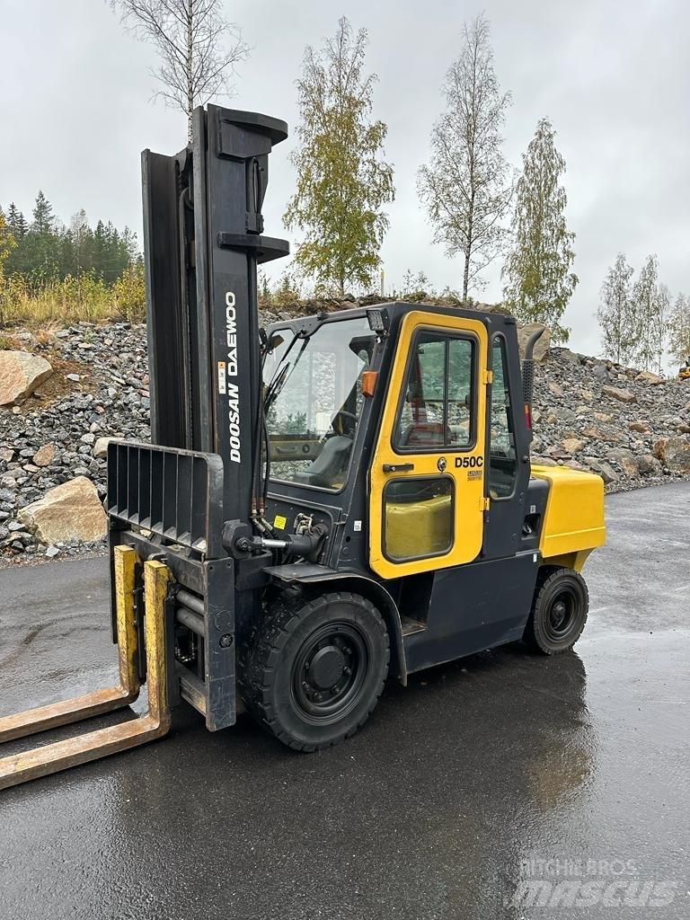Doosan Daewoo D50-C2 Dízel targoncák