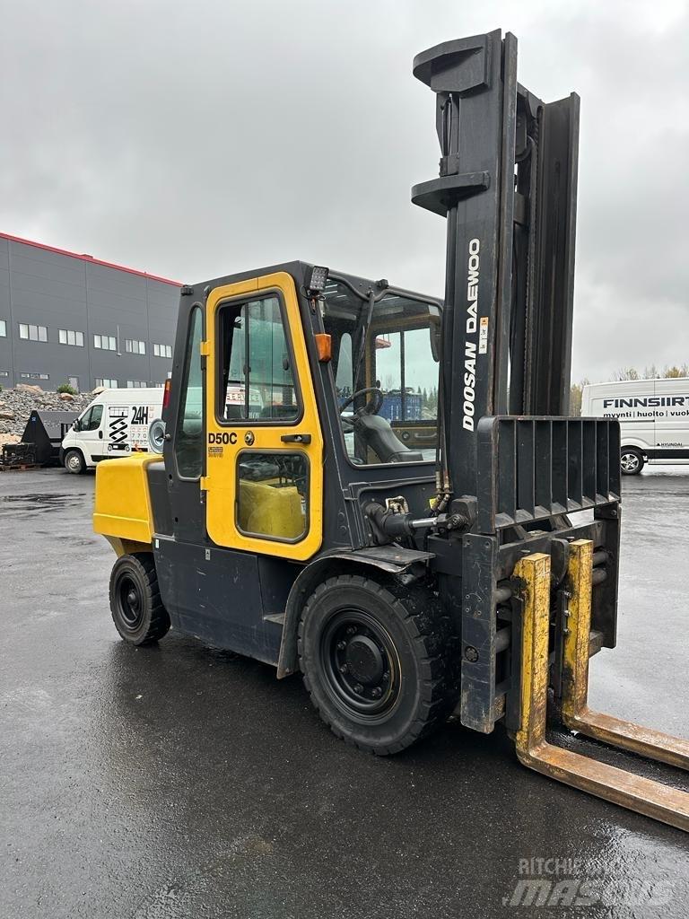 Doosan Daewoo D50-C2 Dízel targoncák