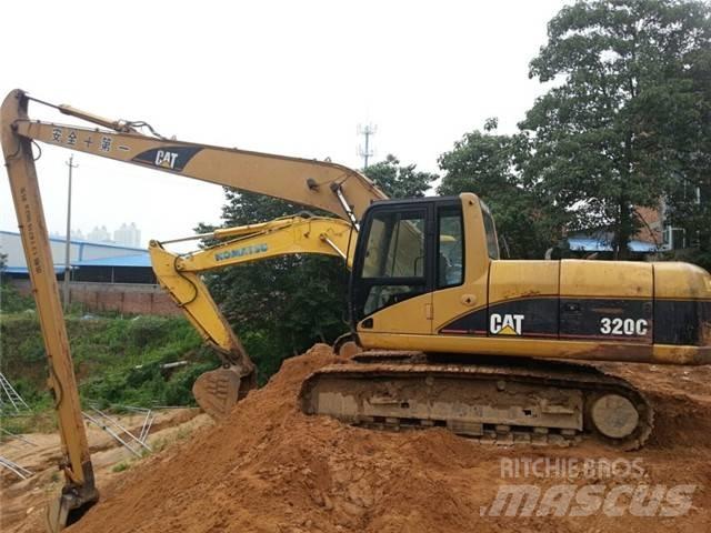 CAT 320 C Hosszú gém kotrók
