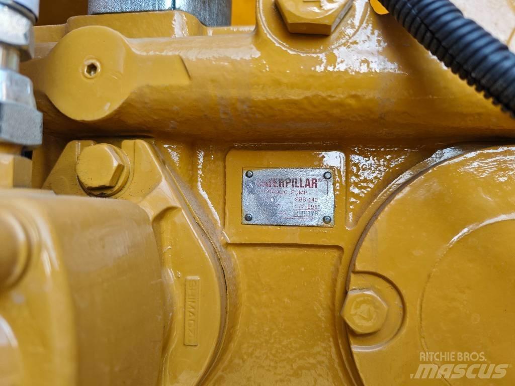 CAT 329 D Lánctalpas kotrók