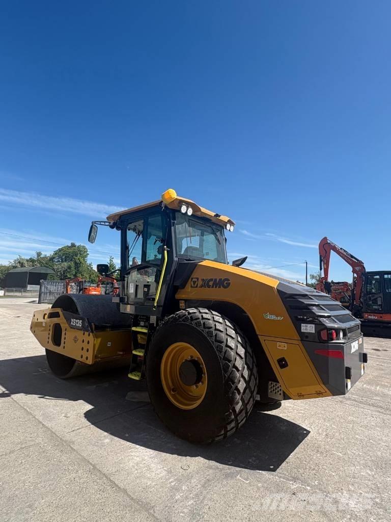 XCMG XS135 Egydobos hengerek