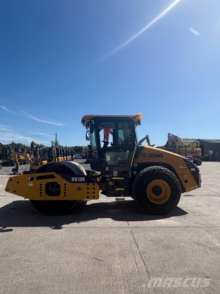 XCMG XS135 Egydobos hengerek