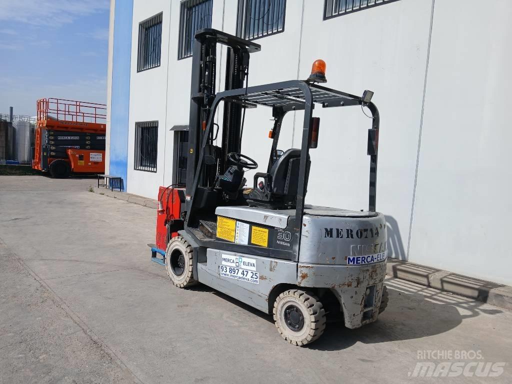 Nissan GQ02 L 30 CU Elektromos targoncák