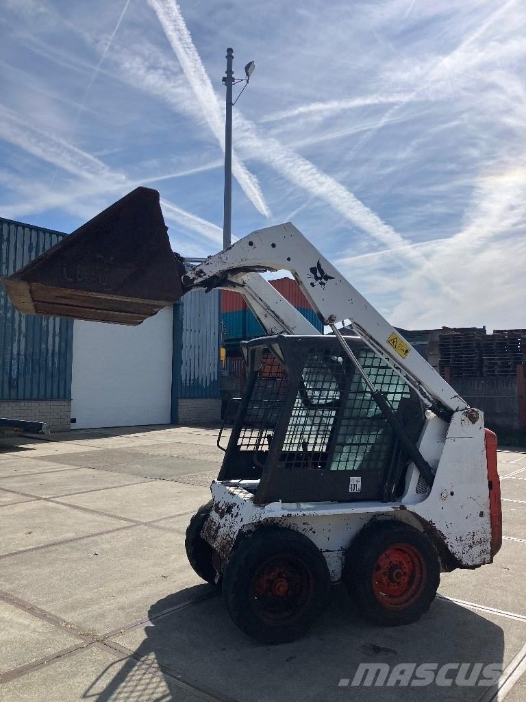 Bobcat S 100 Kompaktrakodók
