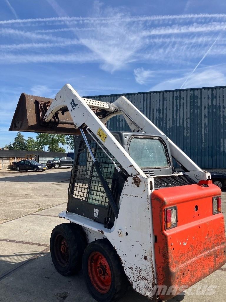 Bobcat S 100 Kompaktrakodók