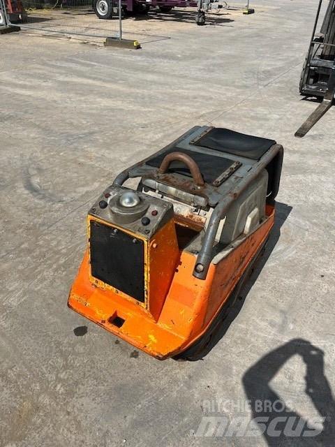 Wacker DPU7060 Vibrátorok