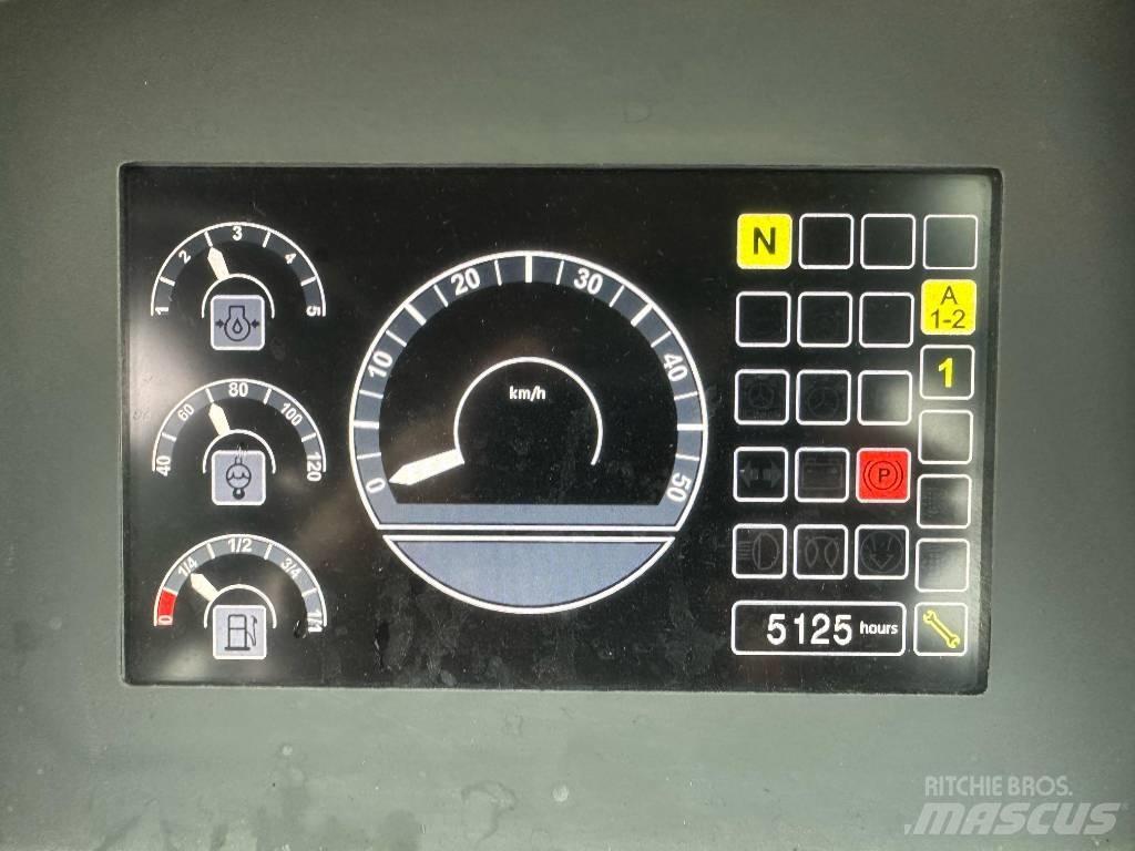 Liebherr 514 STEREO Gumikerekes homlokrakodók