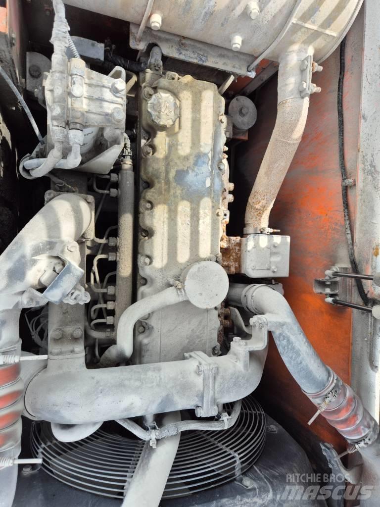 Doosan DX210WA Gumikerekes kotrók